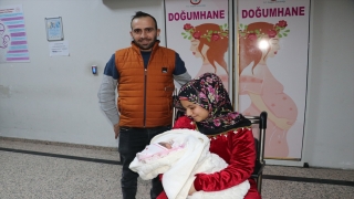 Adana, Hatay ve Osmaniye’de yeni yılın ilk bebekleri dünyaya geldi