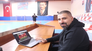 Başantrenör Savaş Yüksek, AA’nın ”Yılın Fotoğrafları” oylamasına katıldı