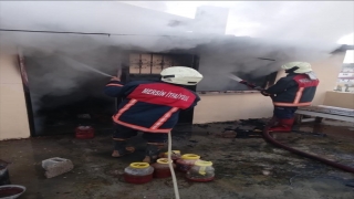 Mersin’de bir evin kilerinde çıkan yangın söndürüldü