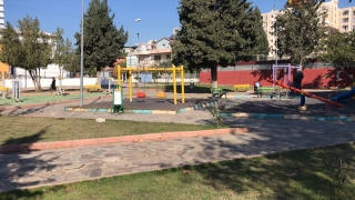 Adana’da parkta çıkan kavgada bıçaklanan 2 kişiden biri hayatını kaybetti