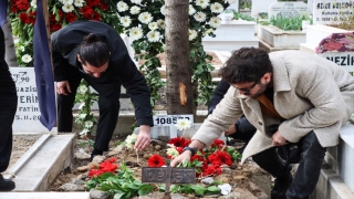 Trafik kazasında ölen müzisyen Hakan Yelbiz’in cenazesi Mersin’de defnedildi