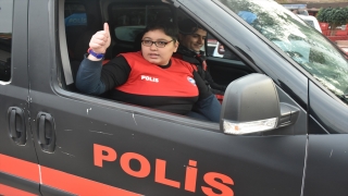Adana’da otizmli gencin polislik hayali bir günlüğüne gerçek oldu
