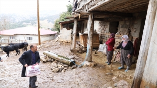 Kahramanmaraş’ta karantinadaki iki mahalleye gıda yardımı yapıldı