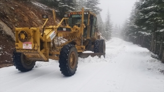 Kahramanmaraş’ta kardan kapanan 186 mahalle yolu ulaşıma açıldı