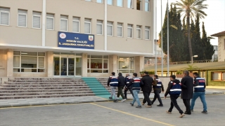 Mersin’de terör örgütü DEAŞ operasyonunda 3 zanlı yakalandı