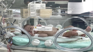 Burdur’da bir evin kapısına bırakılan bebek sağlığına kavuştu