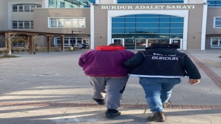 Burdur’daki uyuşturucu operasyonlarında 3 kişi tutuklandı