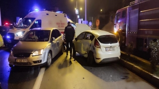 Hatay’da iki otomobilin çarpıştığı kazada 4 kişi yaralandı