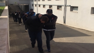 Adana’da uyuşturucu operasyonunda yakalanan 4 zanlı tutuklandı