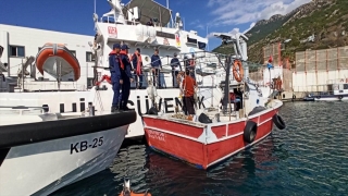 Hatay’da fırtınada kaybolan balıkçı teknesini Sahil Güvenlik ekipleri buldu