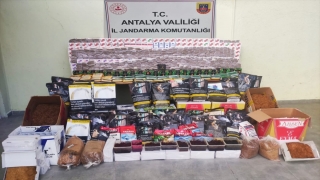 Antalya’da kaçak sigara operasyonunda bir zanlı yakalandı