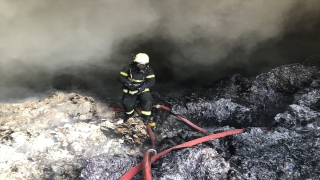 Kahramanmaraş’ta tekstil fabrikasında çıkan yangın söndürüldü