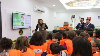 Minik öğrencilere hem teorik hem uygulamalı ”sıfır atık” eğitimi veriliyor