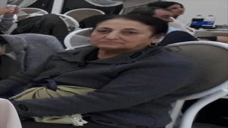 Hatay’da bir kişinin kamyonetin altında kaldığı anlar güvenlik kamerasına yansıdı