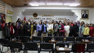 Anamur’da kadınlar rahim ağzı kanserine karşı bilgilendirildi