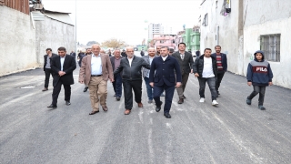 Yüreğir Belediye Başkanı Kocaispir, yol yapım çalışmalarını inceledi