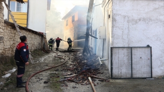 Burdur’da müstakil evde çıkan yangın hasara neden oldu