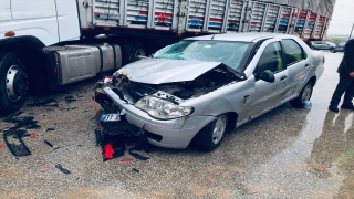 Hatay’da tırla çarpışan otomobildeki 5 kişi yaralandı