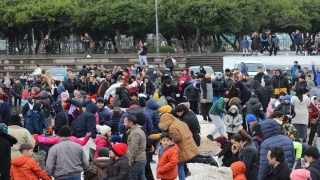 Hatay’da kamyonlarla taşınan karla şenlik düzenlendi 