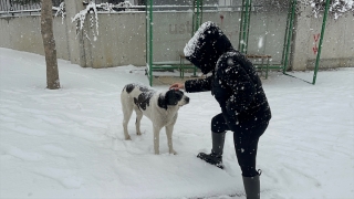 Isparta’da kar yağışı etkisi artırdı