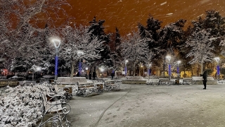 Burdur’da kar yağışı etkili oluyor 