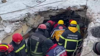 Elbistan’da enkaz altında kalan kadın 52 saat sonra kurtarıldı