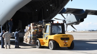 İncirlik Üssü’nden depremzedelere yardım malzemesi sevkiyatı sürüyor