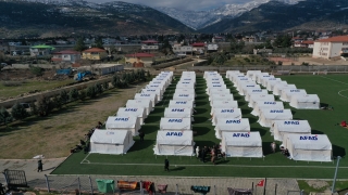 Gaziantep’in İslahiye ilçesinde depremzedeler için çadır kuruldu
