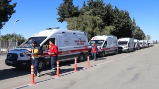 Depremde yaralanan 51 kişi Adana’dan uçakla İstanbul’a gönderildi