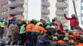 İskenderun’daki Arzu Apartmanı’nın enkazından 2 kişi daha kurtarıldı