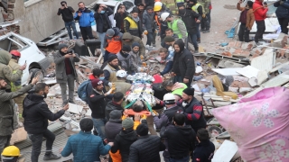 Kahramanmaraş’ta enkaz altında kalan kişi depremden 108 saat sonra kurtarıldı