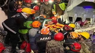 Nurdağı’nda Mehmet Akbulut enkazdan 110 saat sonra kurtarıldı
