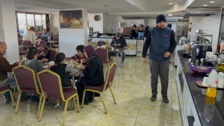 Isparta’da bir otele yerleştirilen depremzedeler yaşadıklarını anlattı