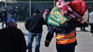 Osmaniye’ye gönderilen yardım malzemelerinin dağıtımı sürüyor