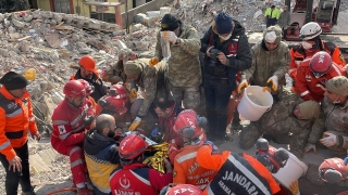 İslahiye’de 4 yaşındaki çocuk depremin 132. saatinde enkazdan kurtarıldı