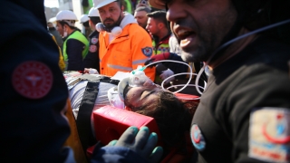Hatay’da enkaz altında kalan radyoloji teknisyeni depremin 132. saatinde kurtarıldı