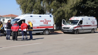 Depremde yaralanan 62 kişi hava yoluyla Ankara ve İstanbul’a sevk edildi