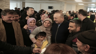 Bakanlar Çavuşoğlu ve Kasapoğlu, Osmaniye’de depremzedeleri ziyaret etti