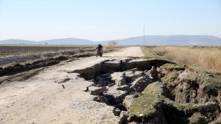 Kahramanmaraş’ta depremde hasar gören bazı yollar dron ile görüntülendi