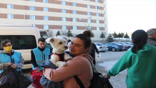Burdur’a getirilen 1061 depremzede GSB yurtlarına yerleştirildi