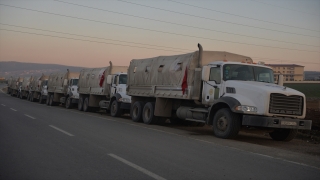 Azerbaycan 728 kişilik arama kurtarma ekibiyle Türkiye’yi yalnız bırakmıyor