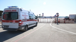 Depremde yaralanan 10 kişi Adana’dan uçakla Ankara’ya sevk edildi