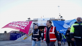 İstanbul’daki belediyelerin deprem bölgesine yardımları sürüyor 