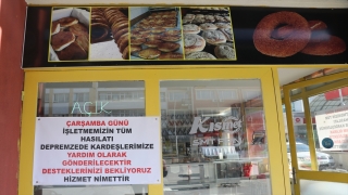 Burdur’da simitçi bir günlük kazancını ”Türkiye Tek Yürek” kampanyasına bağışladı