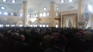 Kahramanmaraş’ta depremde vefat edenler için gıyabi cenaze namazı kılındı