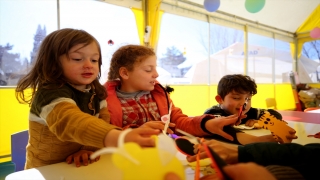 Çadır kentteki çocuklar, etkinliklerle depremin etkisinden uzaklaştırılmaya çalışılıyor