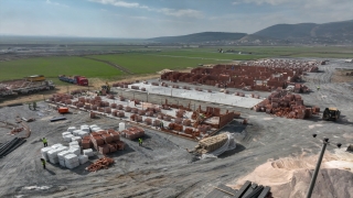 Nurdağı ve İslahiye’de kurulacak geçici barınma alanlarında çalışmalar sürüyor