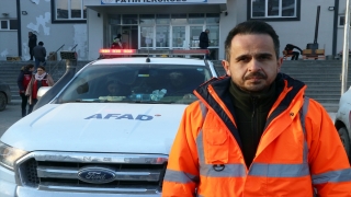 Elbistan’da 4 bin 500 personel 895 araçla depremin izleri silinmeye çalışılıyor
