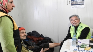 Güney Koreli sağlıkçılar ”73 yıllık vefa” ile depremzedelere derman oluyor