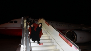 Kahramanmaraş’ta yaşayan siyam ikizleri Cumhurbaşkanlığı uçağıyla Ankara’ya getirildi